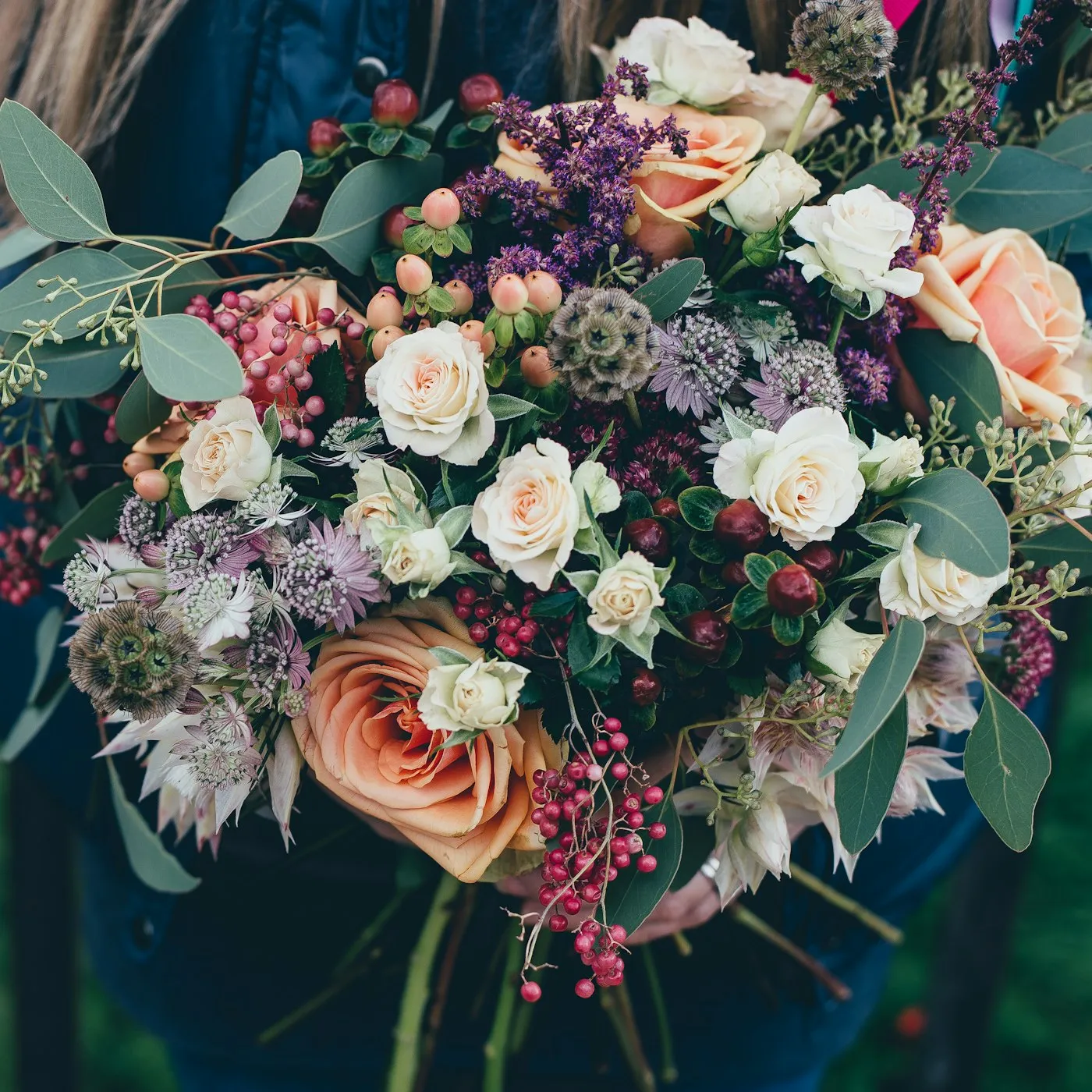 Mandalin Flower Shop'tan renkli el buketi